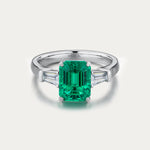 Soi Troi Emerald Ring