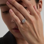 Soi Halo Round Brilliant Diamond Ring