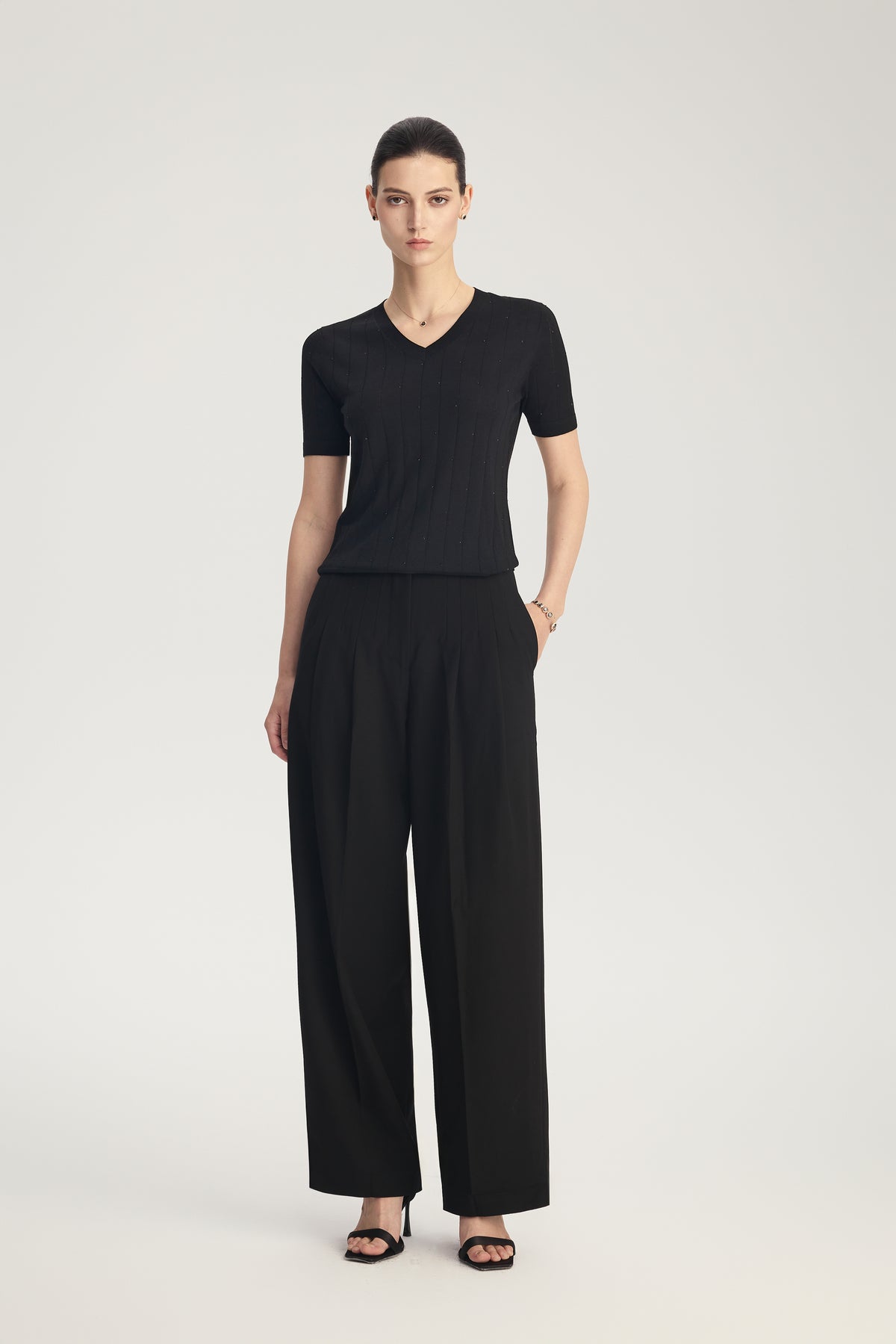 Wool Pleated Tapered Trousers