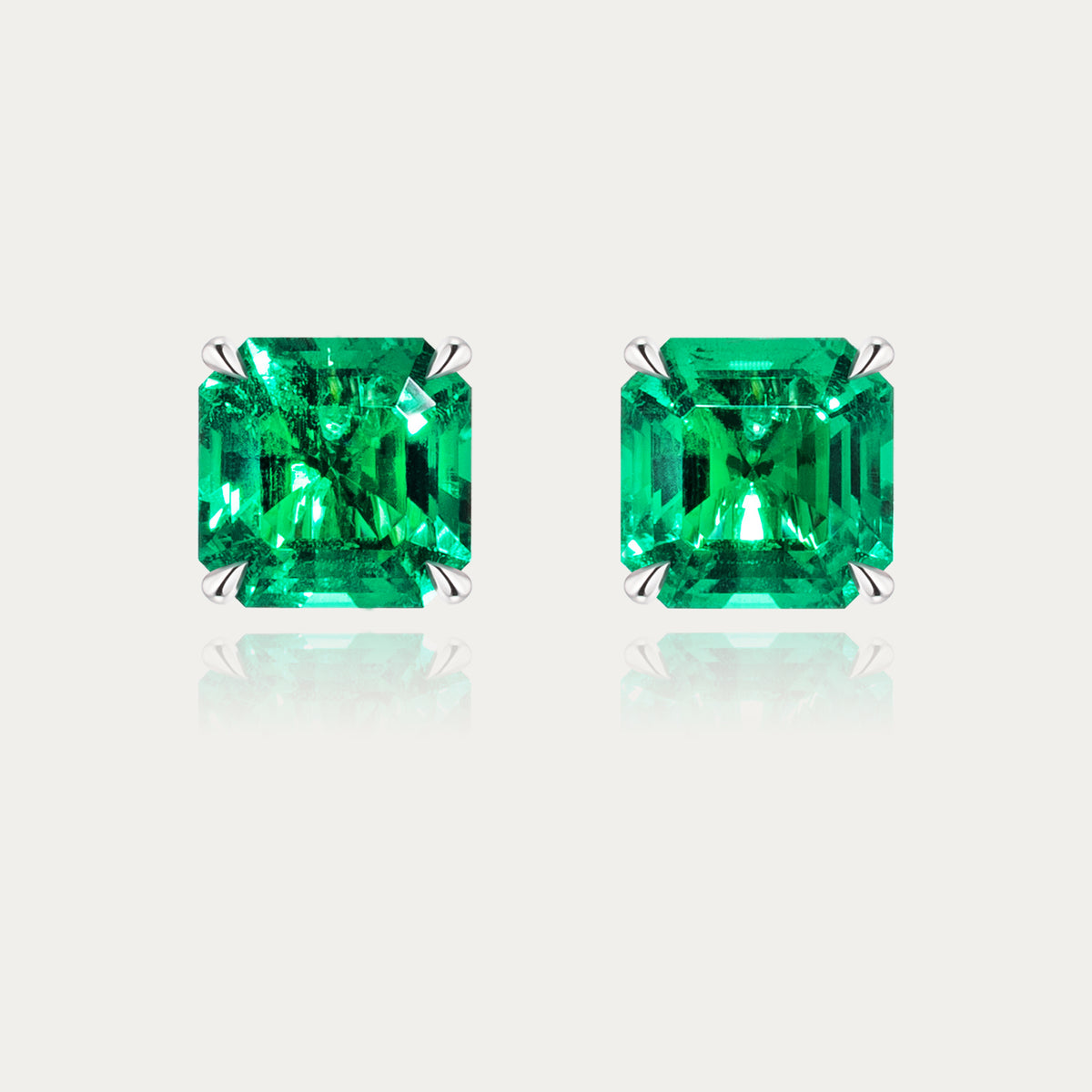 Soi Solitaire Emerald Earrings