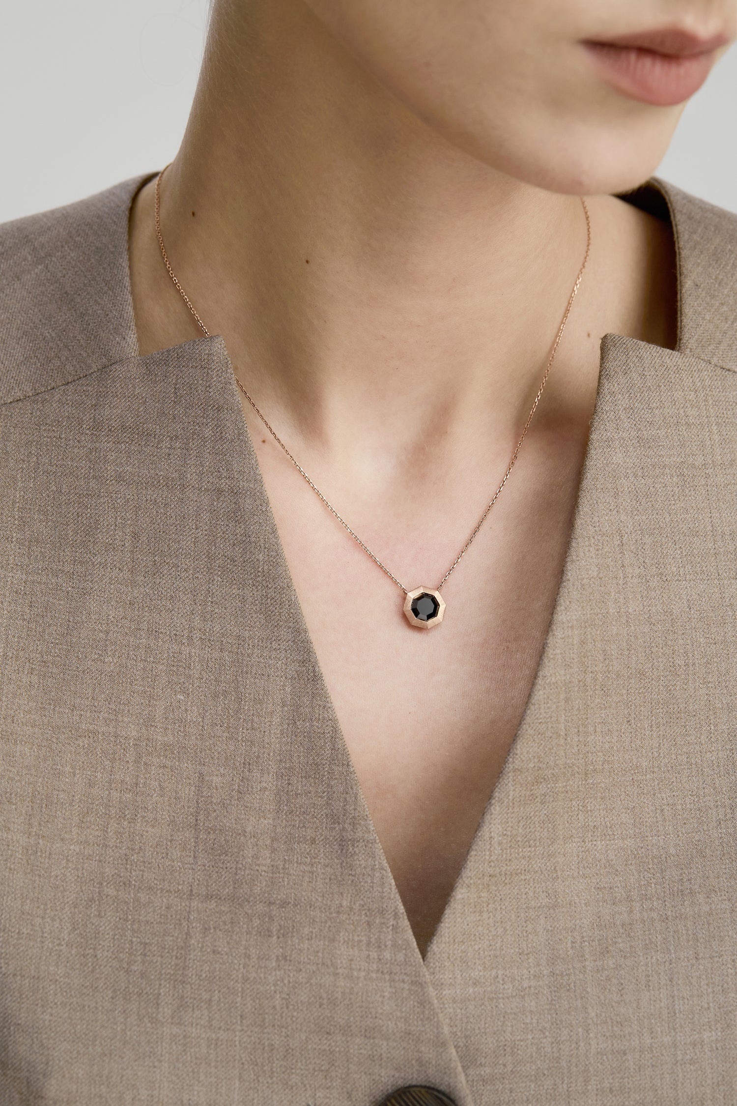 MIRA NOIR BLACK MIRROR Pendant