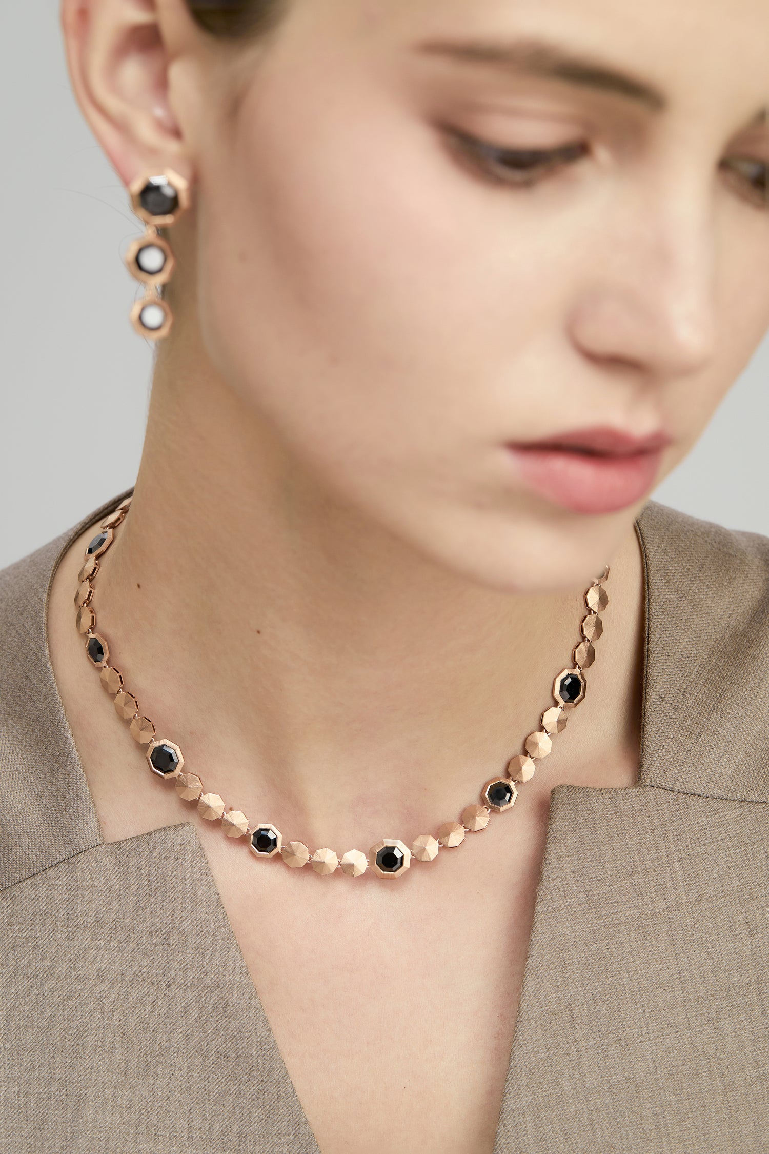 MIRA NOIR REFLECTIONS Necklace